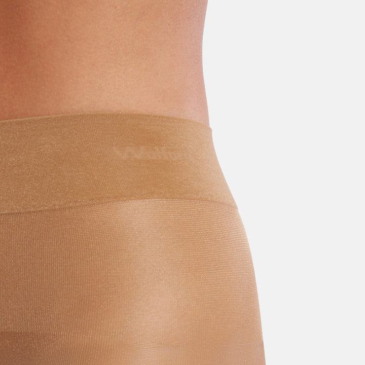 Hudfärgade strumpbyxor från Wolford i 20 den